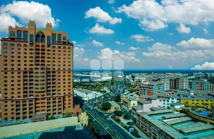 Apartment - 2 Bedrooms - 3 Bathrooms for rent in Tower 22 - Porto Arabia - The Pearl Island - Doha