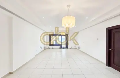 Apartment - 1 Bedroom - 2 Bathrooms for rent in East Porto Drive - Porto Arabia - The Pearl Island - Doha