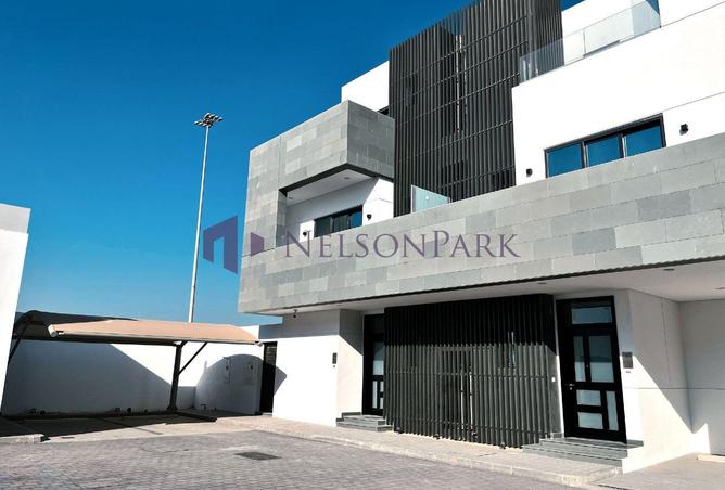 958896 - Property Image 2