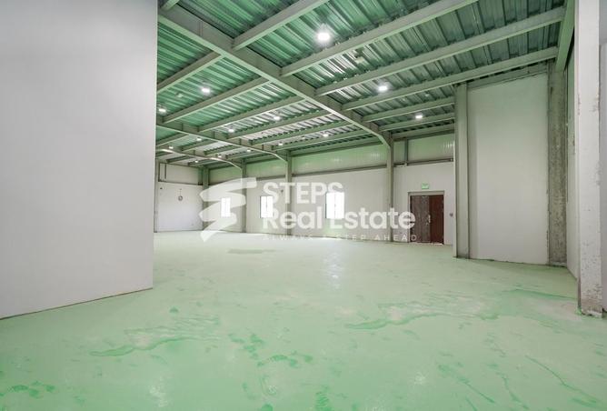 956325 - Property Image 2