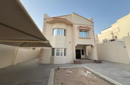 فيلا - 7 غرف نوم - 8 حمامات للايجار في الوكير - الوكير - الوكرة