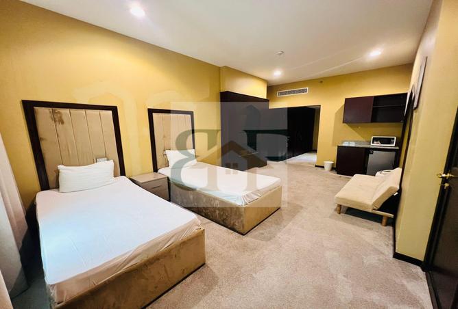 987489 - Property Image 3