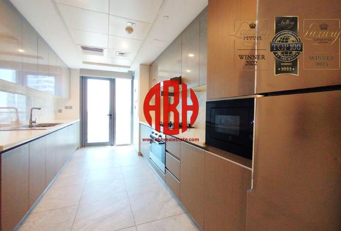 1005697 - Property Image 3