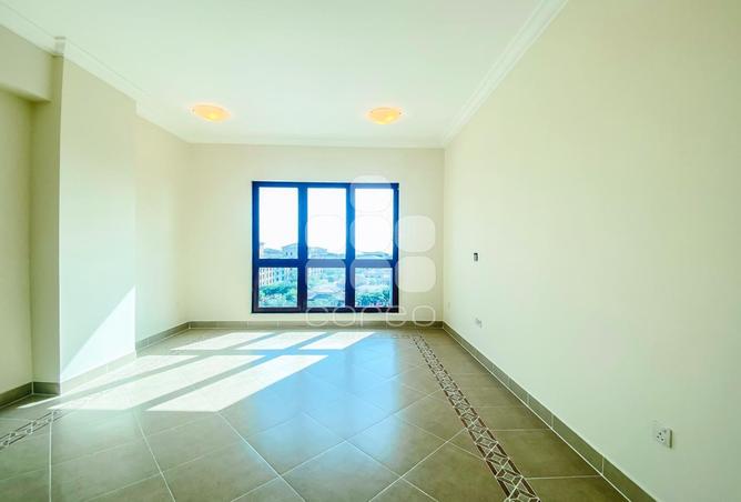 930400 - Property Image 3