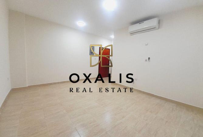 993441 - Property Image 2