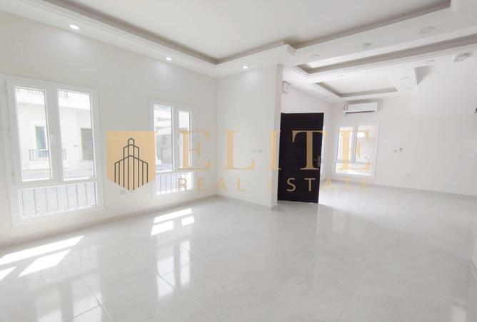 939429 - Property Image 2