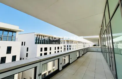 Apartment - 3 Bedrooms - 4 Bathrooms for rent in Wadi 1 - Wadi - Msheireb Downtown Doha - Doha