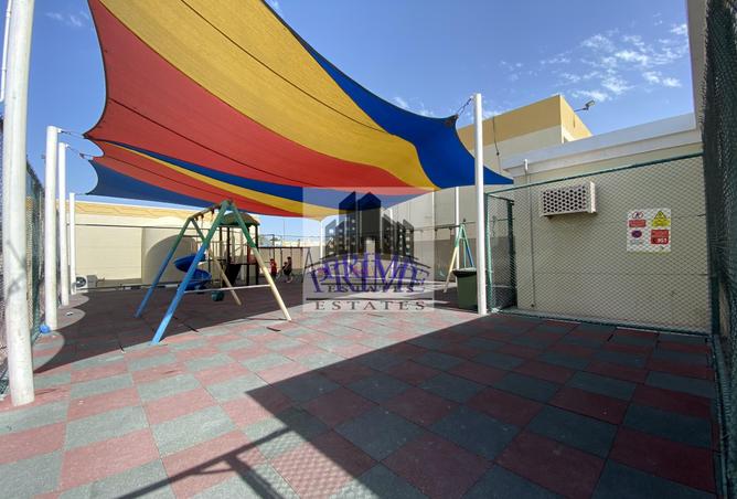 932442 - Property Image 3