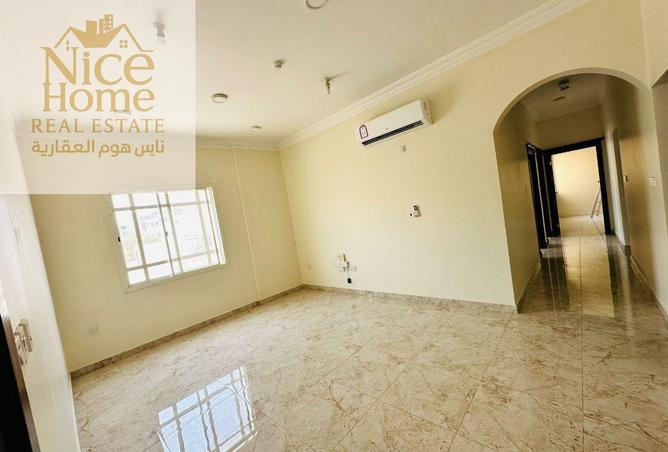 913319 - Property Image 2
