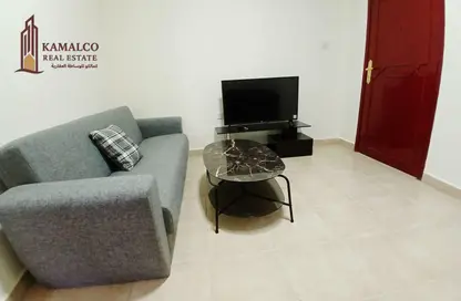 شقة - 2 غرف نوم - 2 حمامات للايجار في سلاطة القديمة - سلاطة - الدوحة