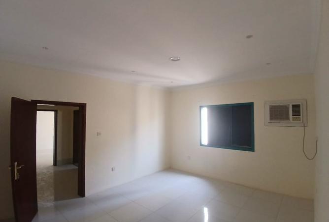 913823 - Property Main Image