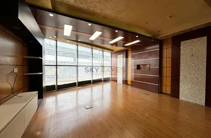 مساحات مكتبية - استوديو - 2 حمامات للايجار في مبنى سلوي التجاري - طريق سلوى - الدوحة