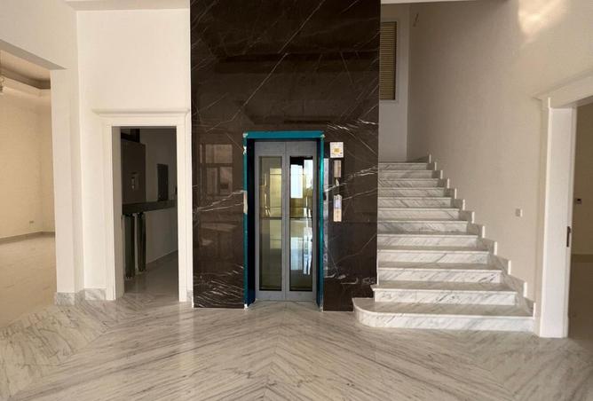 1002378 - Property Image 2