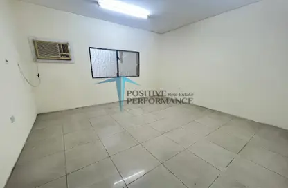 شقة - 4 غرف نوم - 2 حمامات للايجار في نجمة - الدوحة