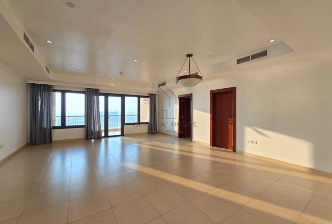 984169 - Property Image 2