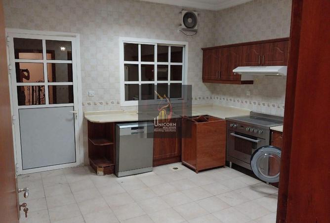 933828 - Property Image 3