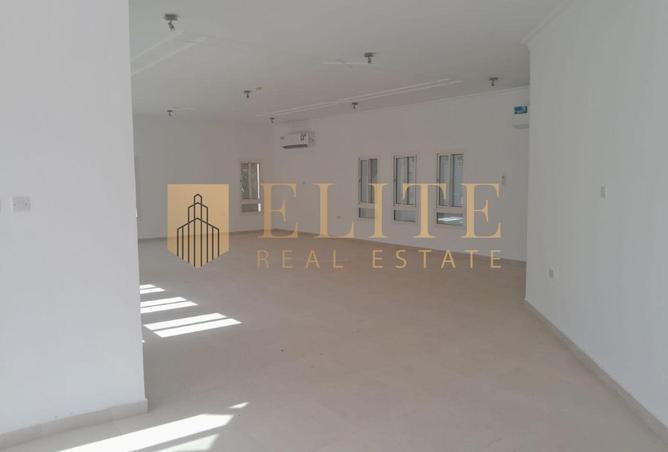 941995 - Property Image 2