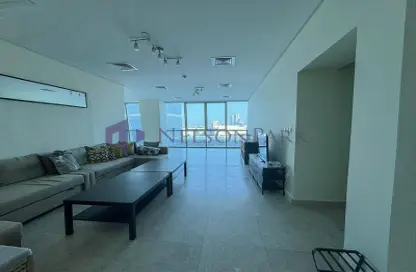 صورة لـ غرفة المعيشة / غرفة الطعام شقة - 3 غرف نوم - 5 حمامات للايجار في برج زجزاج  ب - أبراج زجزاج - الخليج الغربي - الدوحة ، صورة رقم 1