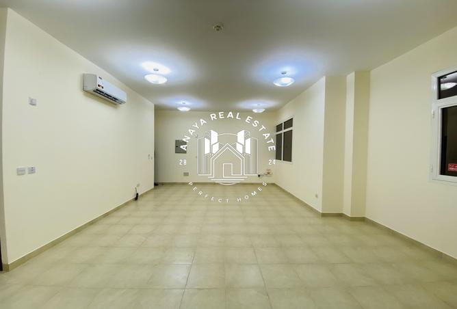 976372 - Property Image 2