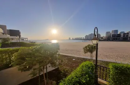 Apartment - 2 Bedrooms - 4 Bathrooms for rent in La Plage South - La Plage - The Pearl Island - Doha