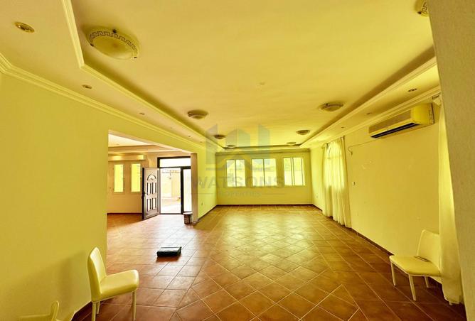 980921 - Property Image 3