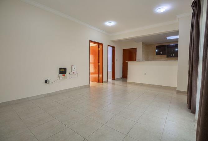 932581 - Property Image 2