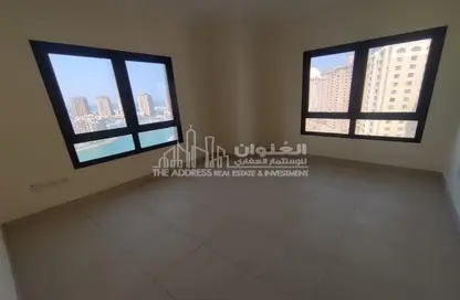 Empty Room image for: Apartment - 2 Bedrooms - 3 Bathrooms for rent in Tuscan Tower - Porto Arabia - The Pearl Island - Doha, Image 1