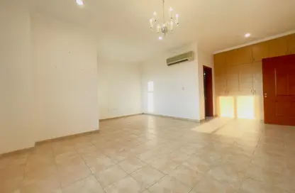 Compound - 3 Bedrooms - 4 Bathrooms for rent in Ain Khalid Gate - Ain Khaled - Doha