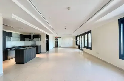 Apartment - 2 Bedrooms - 3 Bathrooms for rent in East Porto Drive - Porto Arabia - The Pearl Island - Doha