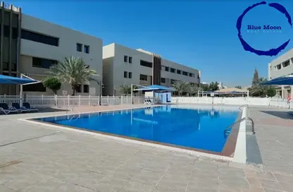 Compound - 4 Bedrooms - 5 Bathrooms for rent in Onaiza Street - Diplomatic Area - Doha
