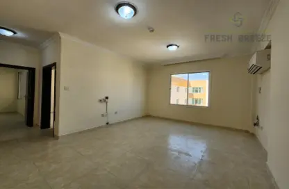 Empty Room image for: Apartment - 2 Bedrooms - 2 Bathrooms for rent in Al Sadd - Doha, Image 1