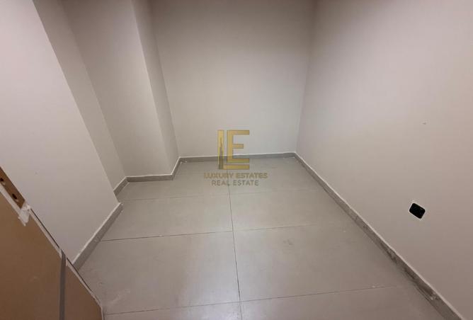 953536 - Property Image 3