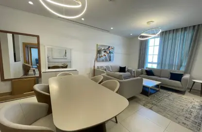 شقة - 2 غرف نوم - 3 حمامات للايجار في طريق بورتو الشرقي - بورتو أرابيا - جزيرة اللؤلؤة - الدوحة