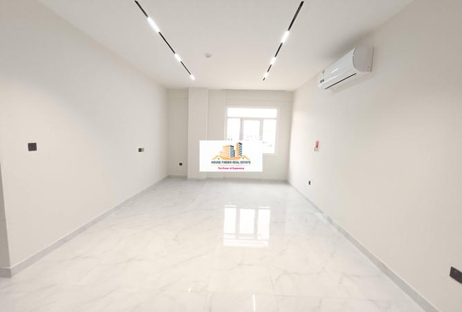 995962 - Property Image 2