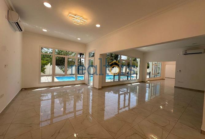 955173 - Property Image 3