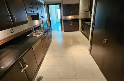 Apartment - 3 Bedrooms - 5 Bathrooms for rent in Porto Arabia - The Pearl Island - Doha