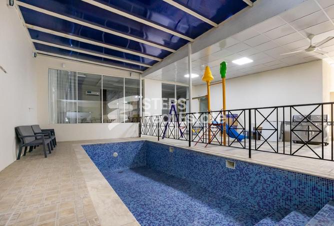 975833 - Property Image 2