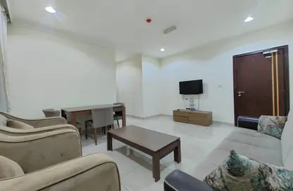 Apartment - 1 Bedroom - 2 Bathrooms for rent in Salaja Street - Doha Al Jadeed - Doha