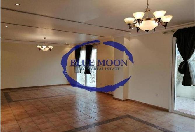Villa - 3 Bedrooms - 4 Bathrooms for rent in Al Nasr Street - Al Nasr - Doha