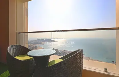 صورة لـ شرفة شقة - غرفة نوم - 2 حمامات للايجار في ابراج المتحدة - فيفا بحرية - جزيرة اللؤلؤة - الدوحة ، صورة رقم 1