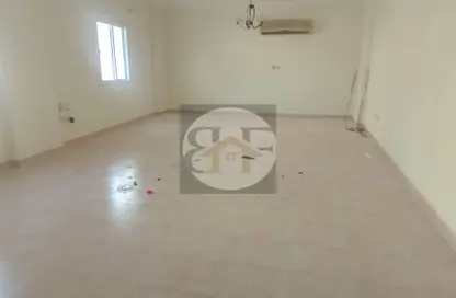 شقة - 2 غرف نوم - 2 حمامات للايجار في شقق مساكن المطار القديم - طريق المطار القديم - الدوحة