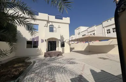 Villa - 5 Bedrooms - 4 Bathrooms for rent in Ain Khaled Villas - Ain Khaled - Doha