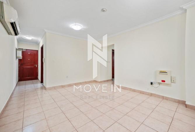 983774 - Property Image 2