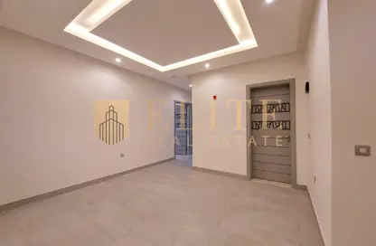 Apartment - 2 Bedrooms - 3 Bathrooms for rent in Al Nasr Street - Al Nasr - Doha