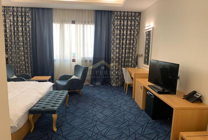 933763 - Property Image 2