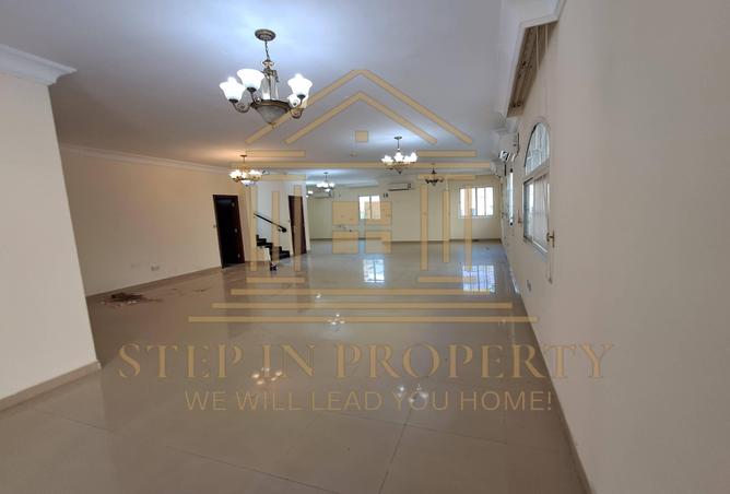 981829 - Property Image 2