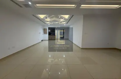 Apartment - 2 Bedrooms - 3 Bathrooms for sale in East Porto Drive - Porto Arabia - The Pearl Island - Doha