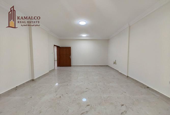 929011 - Property Image 2