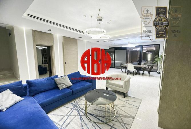 Villa - 4 Bedrooms - 6 Bathrooms for sale in Qetaifan Islands - Lusail