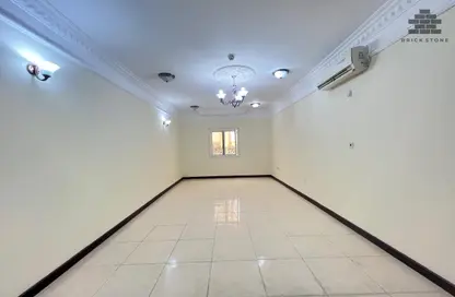 شقة - 3 غرف نوم - 3 حمامات للايجار في شارع الجزيره - فريج بن محمود الشمالي - فريج بن محمود - الدوحة